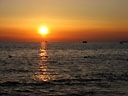 дорожка на воде, солнце, море, пелена