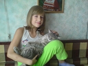 Кошка уже смирилась девочка, кот, картина, выключатель