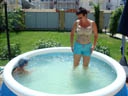 Не туда попала! бассейн, размер, малый, вода, забор