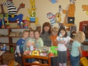 Детская комната. стол, стул, игрушки, детская комната