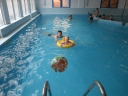 Крытый бассейн бассейн, отдыхающие, дети