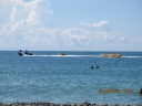Катание на банане. море, моторка, катер, банан