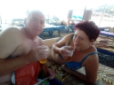 На отдыхе люди, пляж