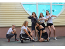 Здесь каждый найдет себе новых друзей девушки, сердца, окно
