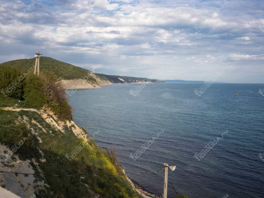 вид на море с горы Верблюд Архипо-Осиповке