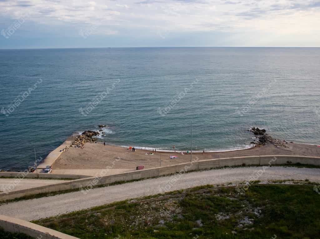вид на набережной пляжа Норникель в Архипо Осиповке