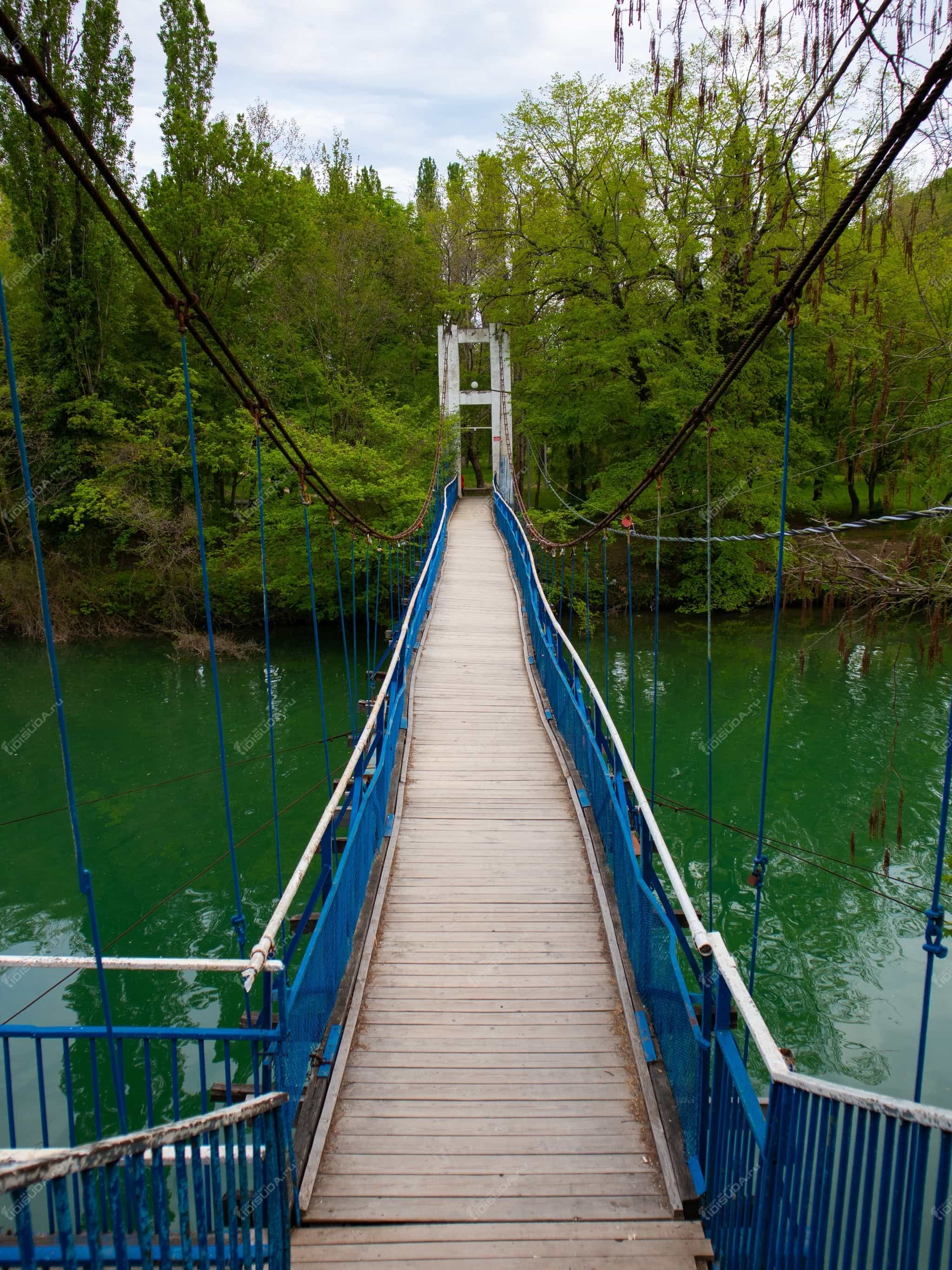 мост через реку Вулан в Архипо-Осиповке