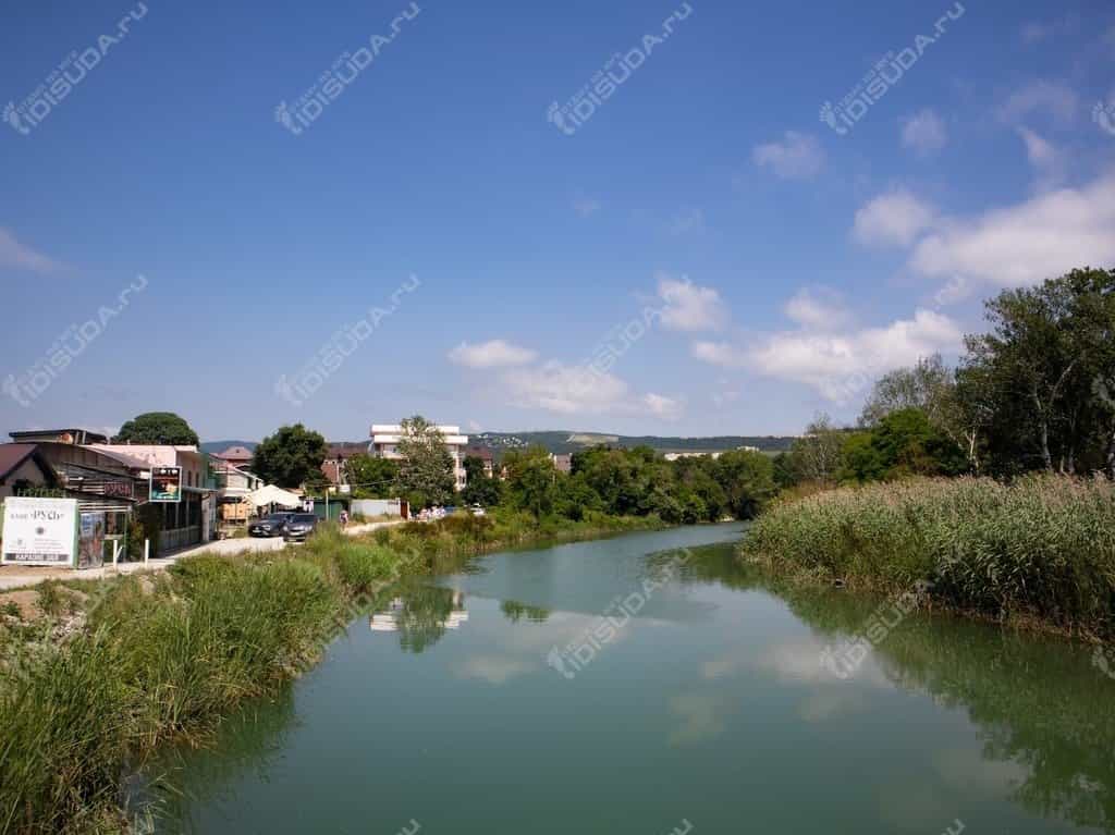 Река Мезыбь (Иногуа) в Дивноморском