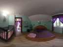 5-и местный 2-комнатный, спальня кровать, детская кроватка, зеркало, шкаф
